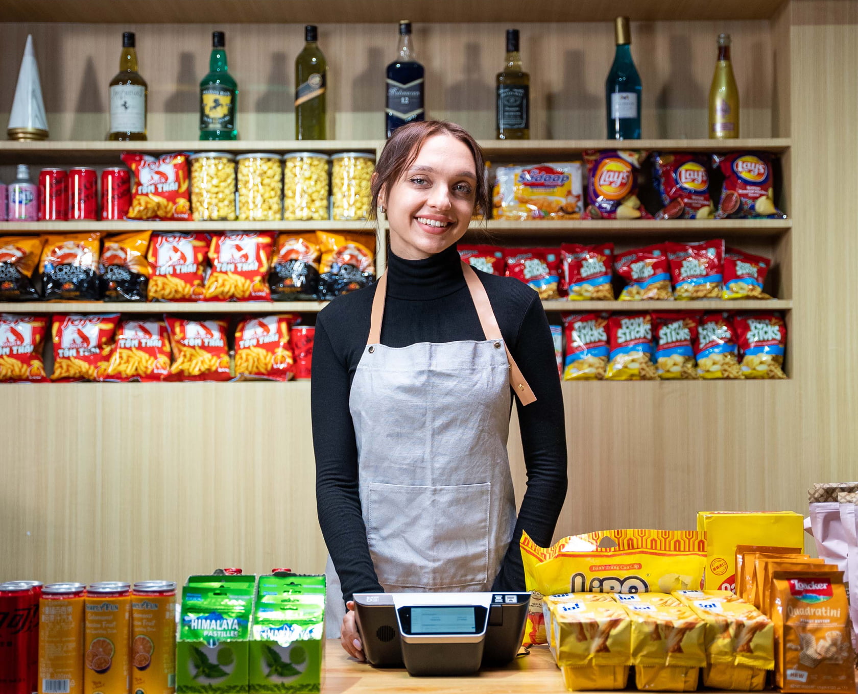 SUNMI D3 PRO vs D3 MINI — D3 MINI compact POS in convenience store